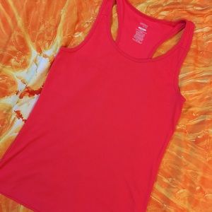 Athletic/gym fitted top